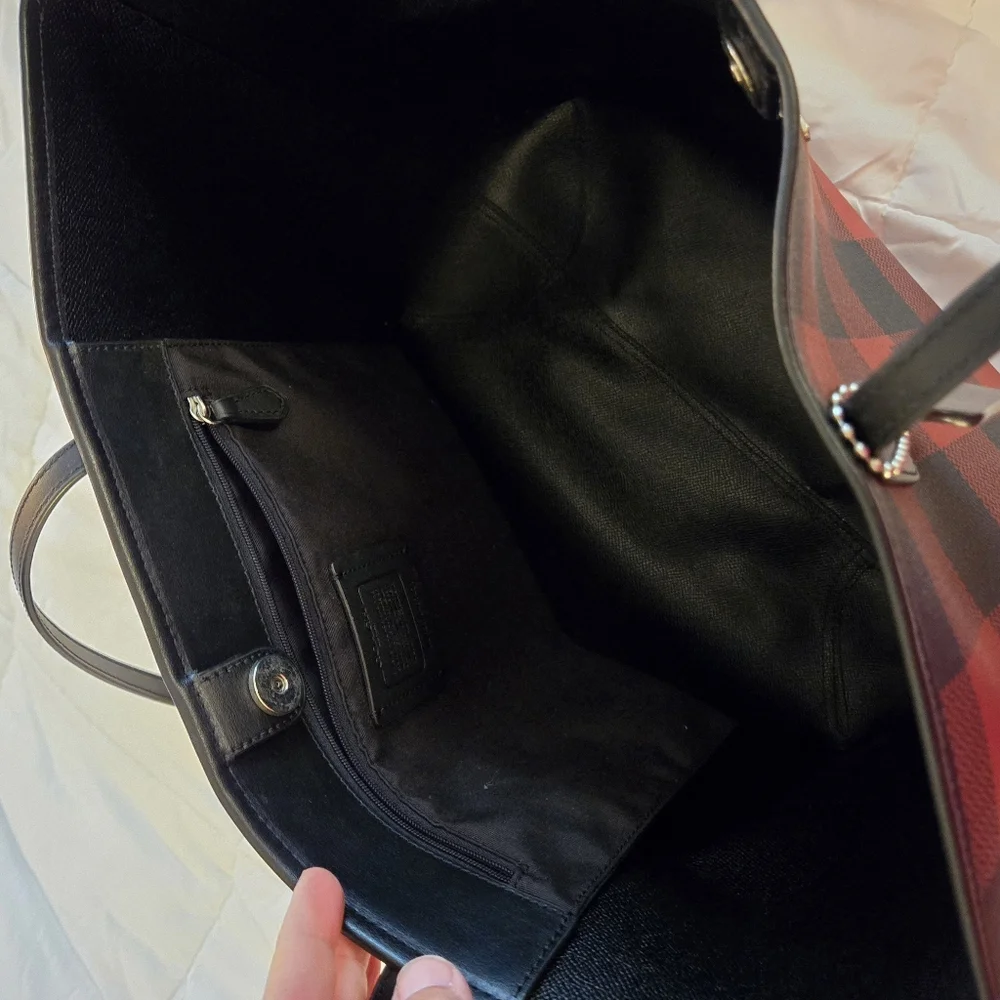 Coach City Tote and matching wallet - Picture 3 of 8